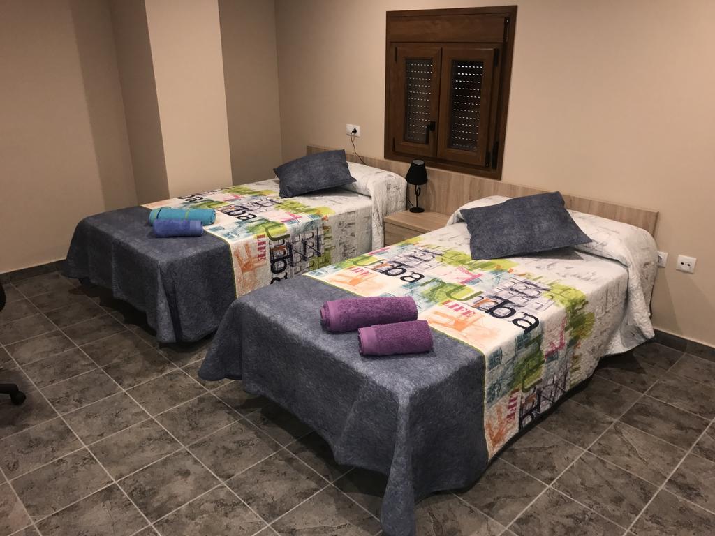 Apartamentos Mequedo Alcañiz Exteriör bild