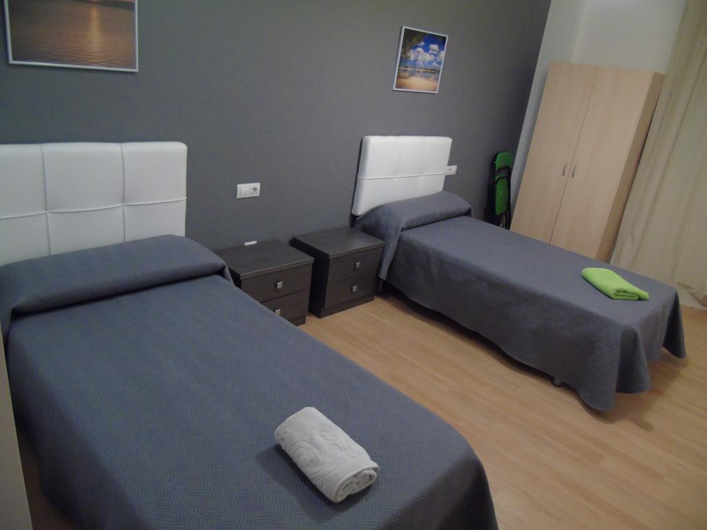 Apartamentos Mequedo Alcañiz Exteriör bild